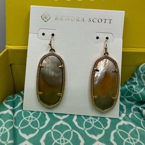 Kendra Scott Elle Rose Gold Drop Earrings in Brown Pearl
